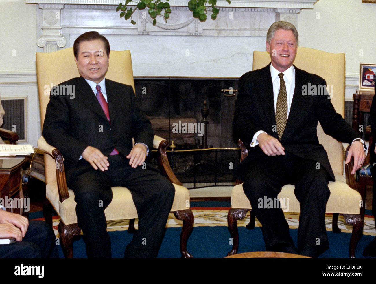 President Bill Clinton meets with South Korean President Kim Dae Jung ...