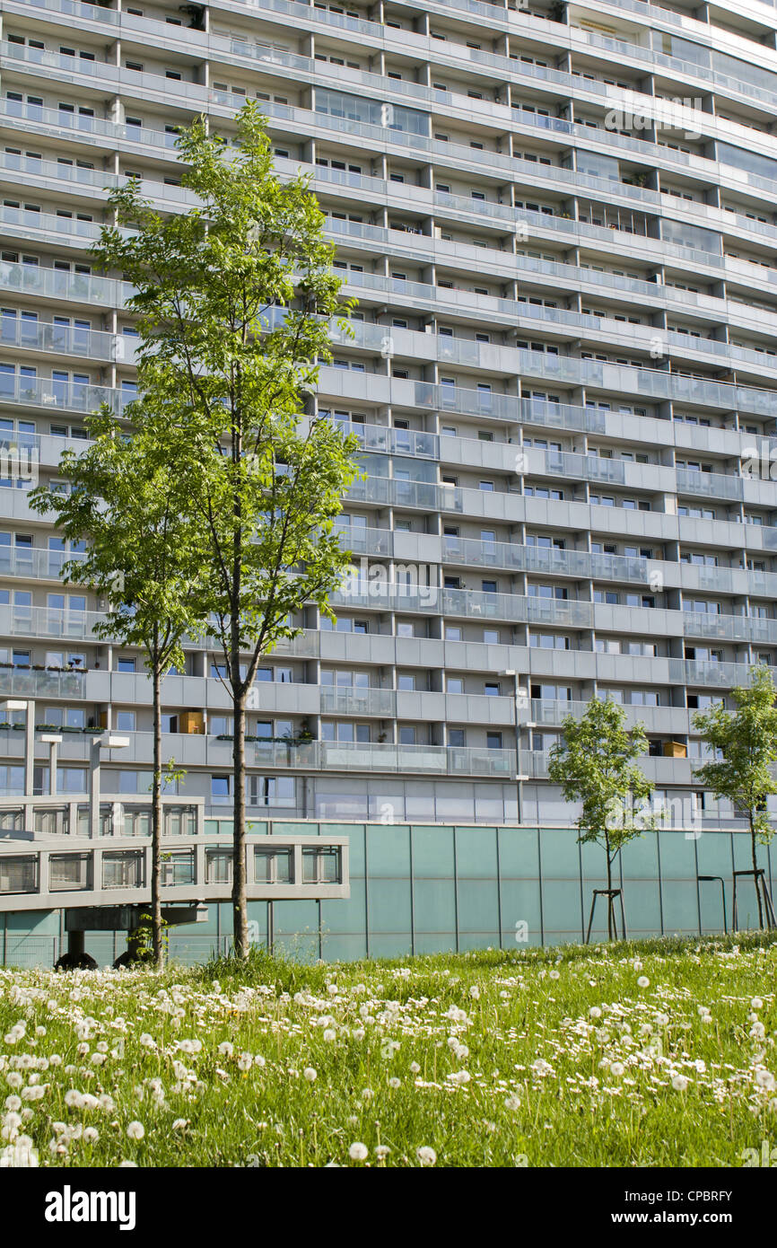 modern housing and park - Vienna Stock Photo