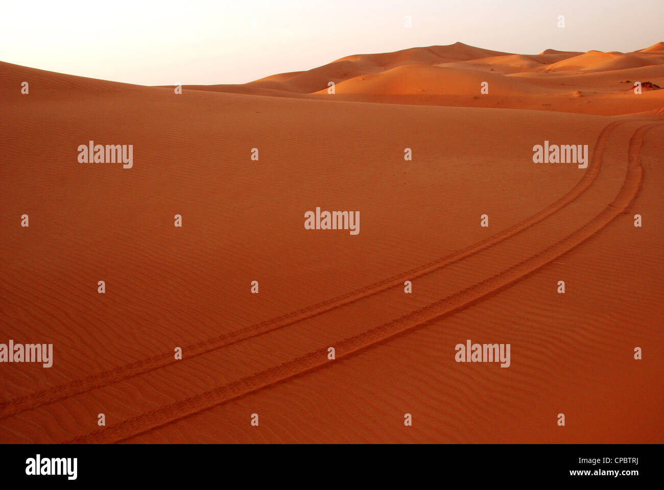 Sand Dunes In Dubai Uae Stock Photo Alamy Sand Dunes In Dubai Uae Stock Photo Alamy