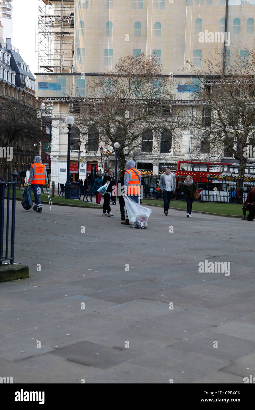 Litter picker hires stock photography and images Alamy