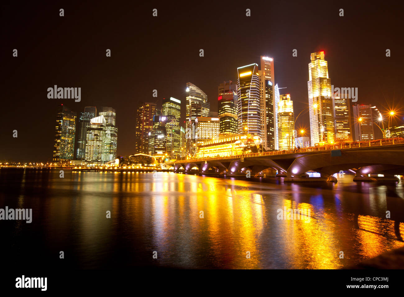 Singapore city skyline hi-res stock photography and images - Alamy