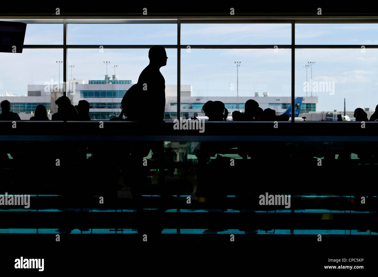 Airport silhouette hi-res stock photography and images - Alamy