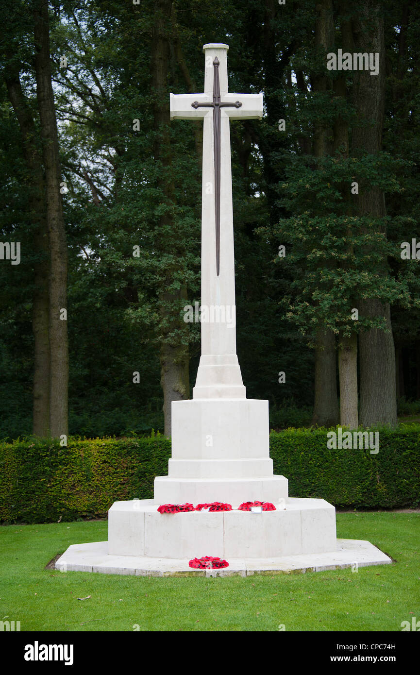 Cross of Sacrifice in Oosterbeck, near Arnhem Stock Photo