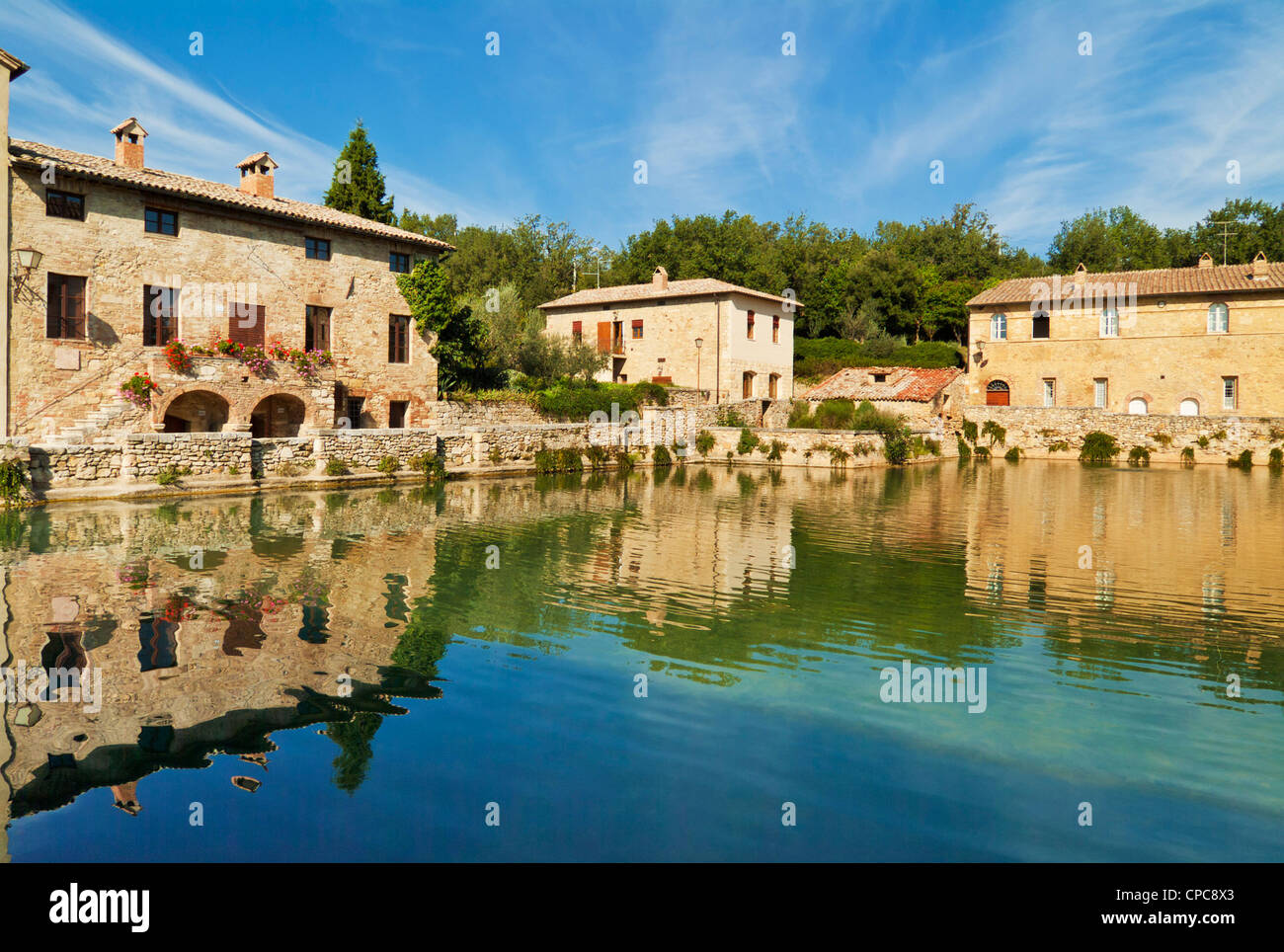 Bagno Vignoni Piazza delle Sorgenti a pool with natural hot spring Val d  Orcia Tuscany italy EU Europe Stock Photo - Alamy