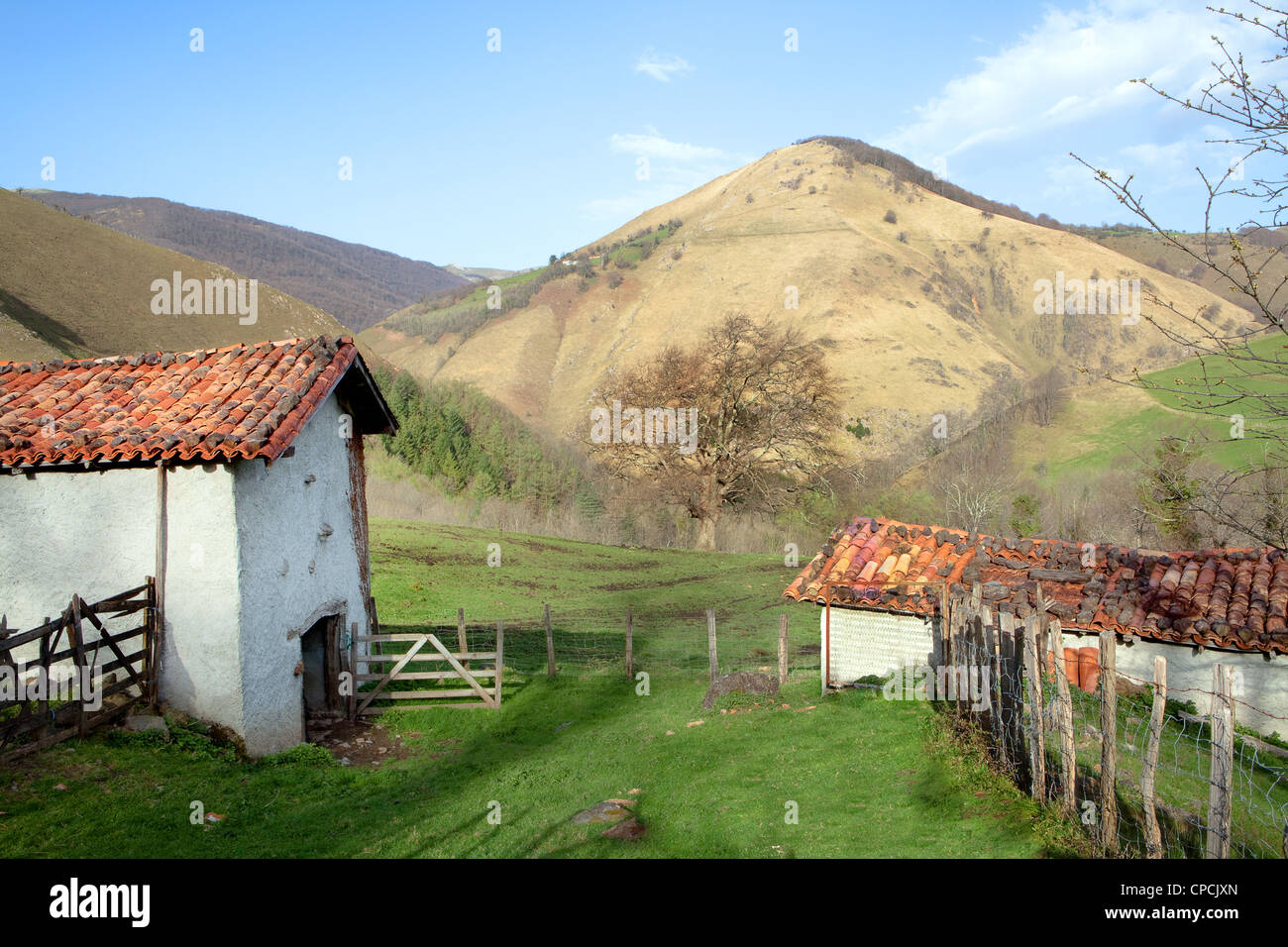 Old farmhouse in spanish pyrenees hires stock photography and images Alamy