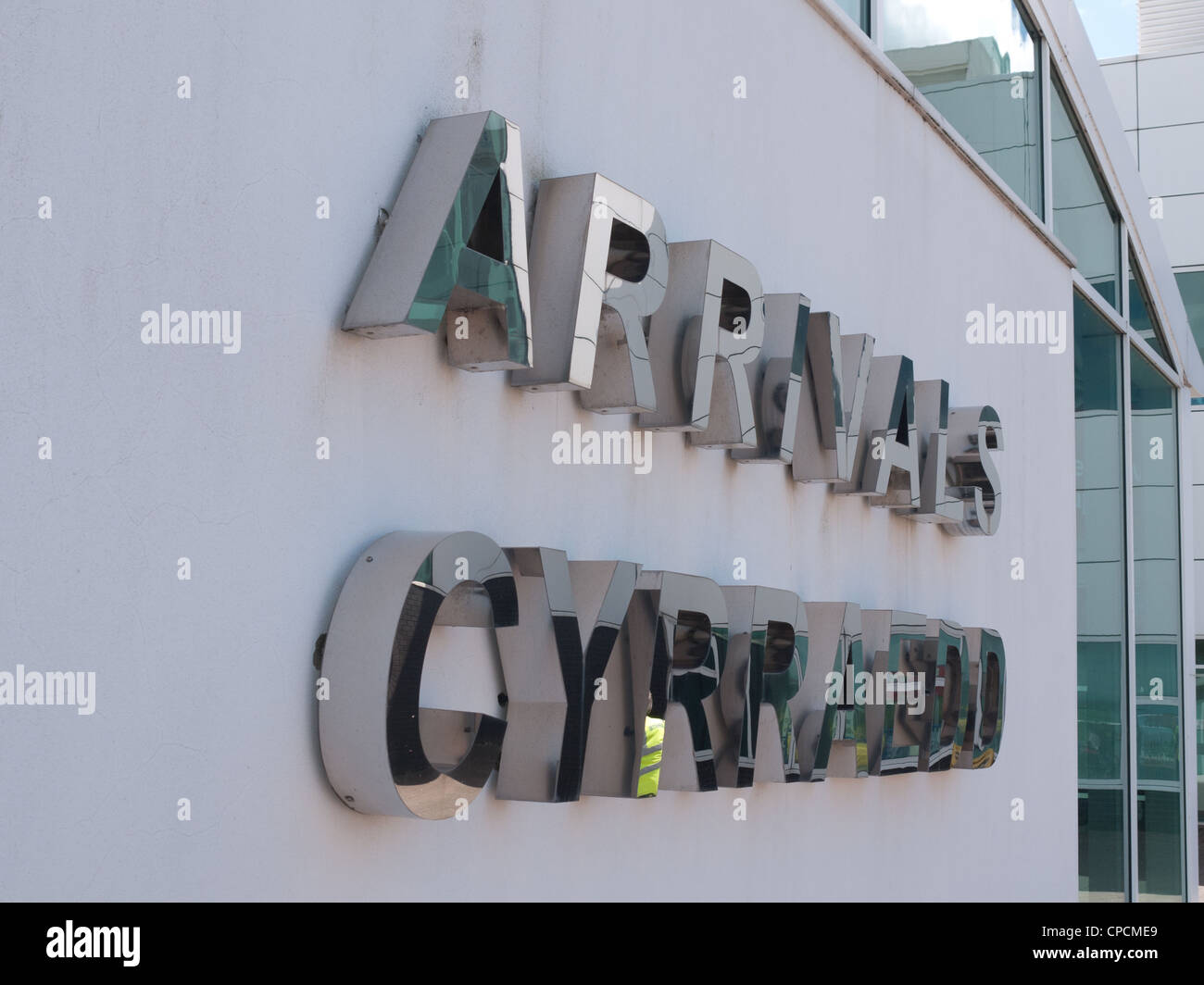 Arrivals sign ar Cardiff International Airport Stock Photo