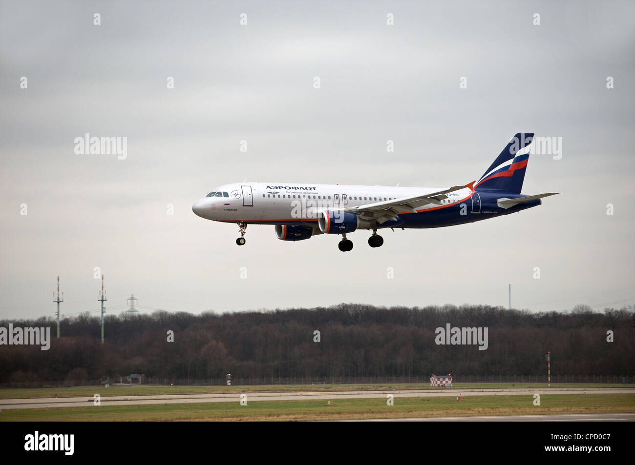 Aeroflot Airbus A320 Airliner Landing Stock Photo Alamy