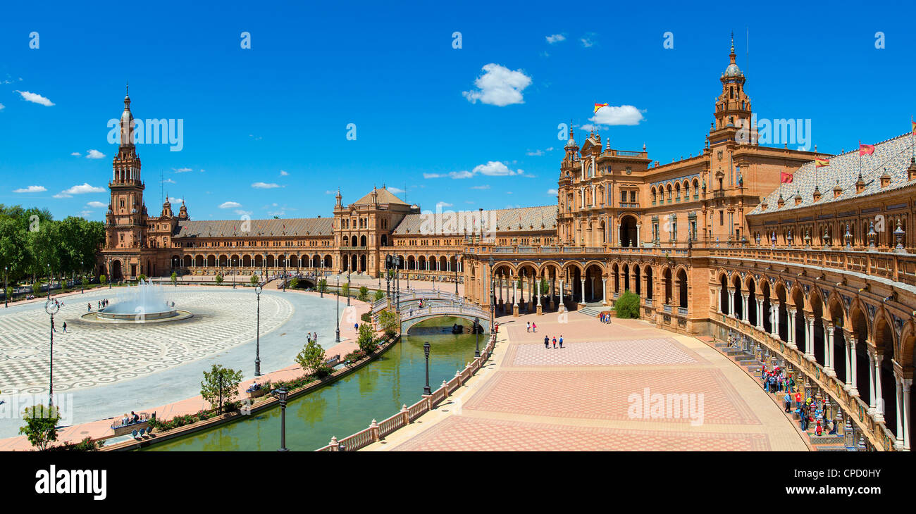 Europe, Spain Andalusia, Sevilla, Plaza de Espana Stock Photo
