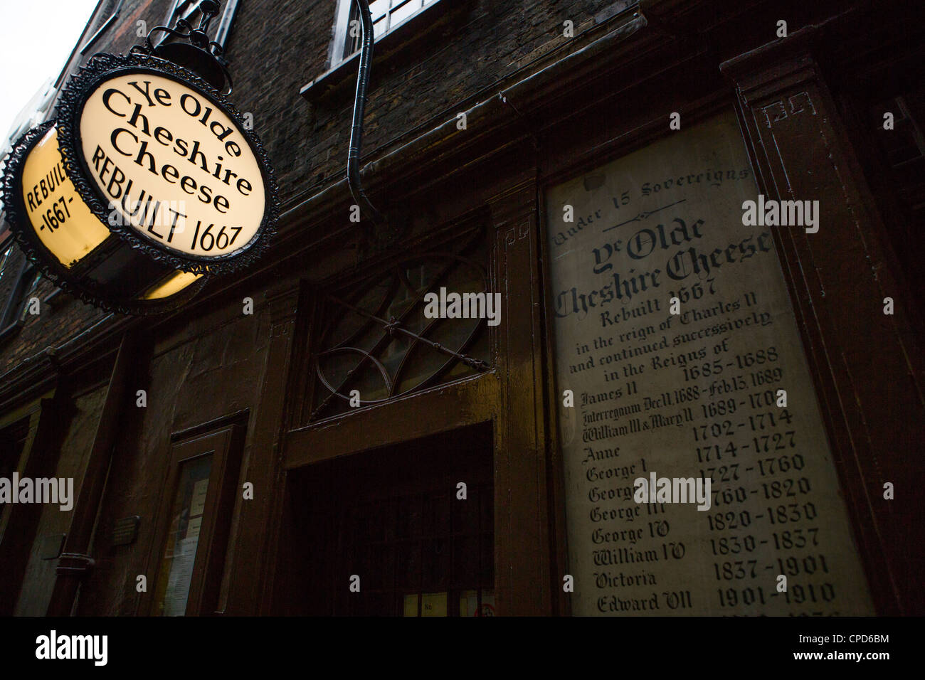Ye olde cheshire cheese hi-res stock photography and images - Alamy