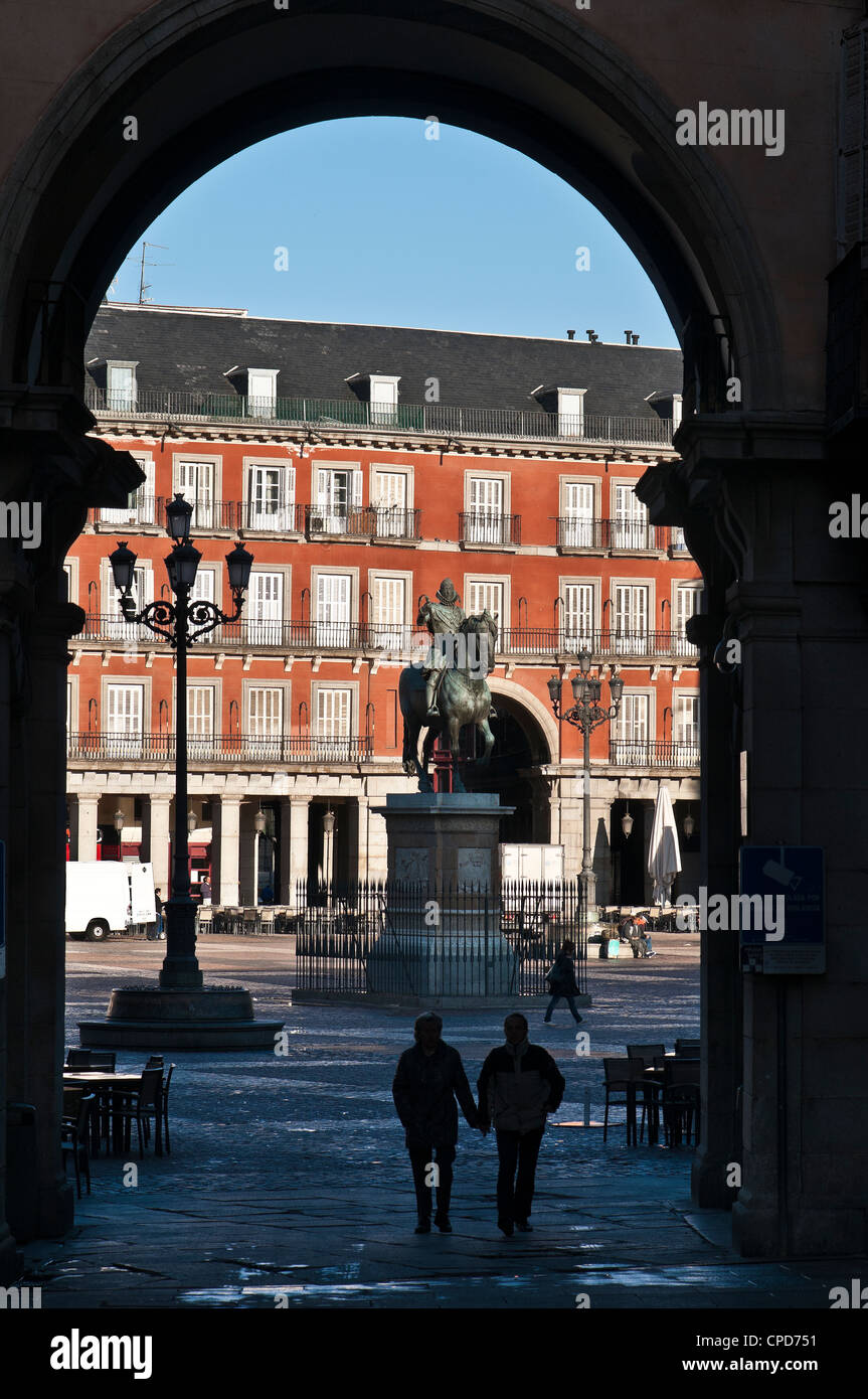 Calle De Gerona entrance into the Plaza Mayor in the centre of Madrid. Stock Photo