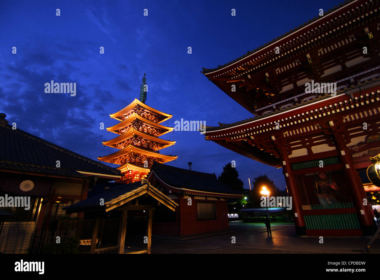 Senso ji temple tokyo hi-res stock photography and images - Alamy