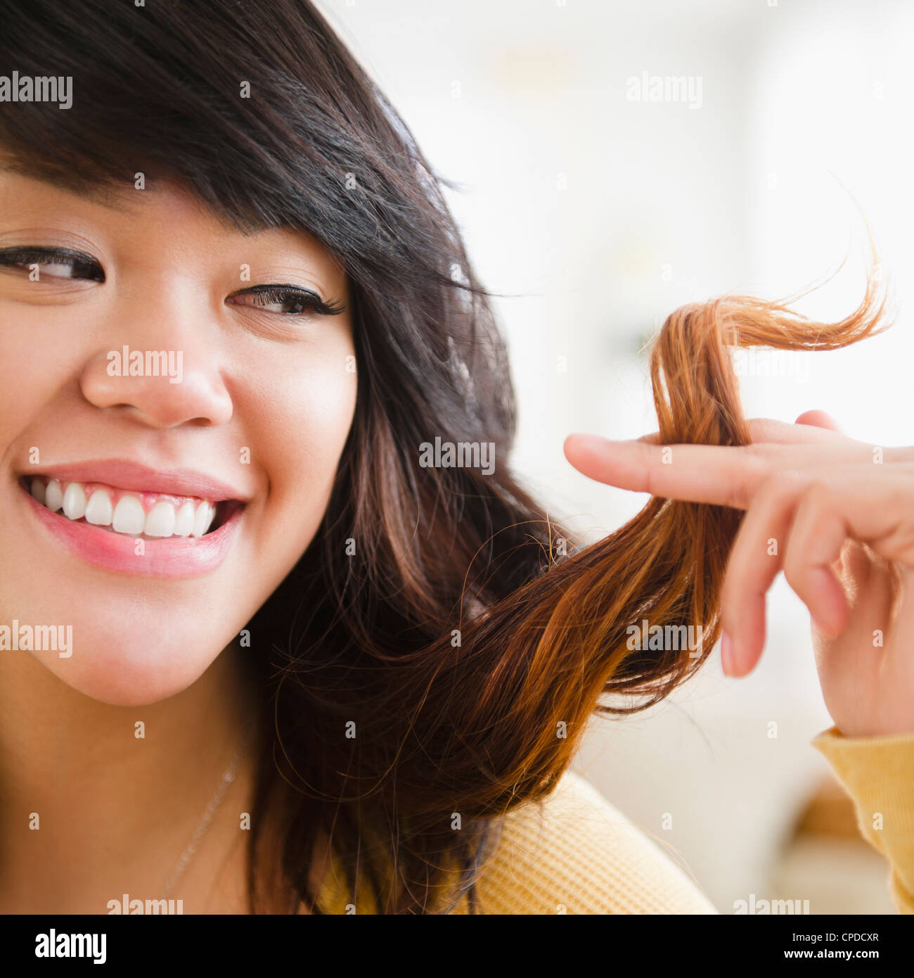 Hair split ends close up hi-res stock photography and images - Alamy