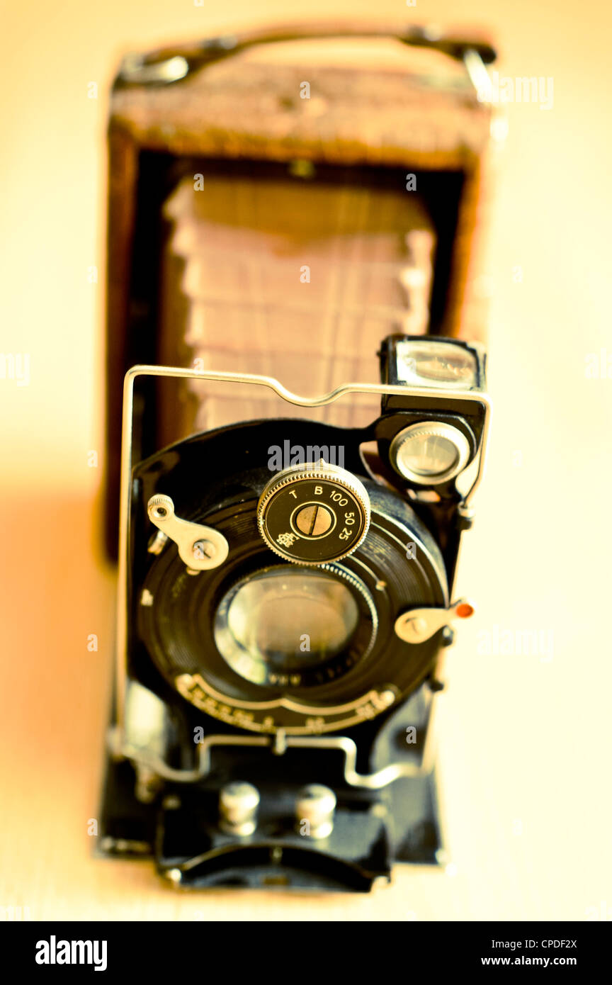 antique Foth plate camera, model made in 1931 in Germany, with leather bellow Stock Photo