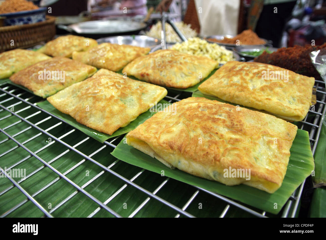 Khanom Buang Yuon , Thai crepes Stock Photo Alamy