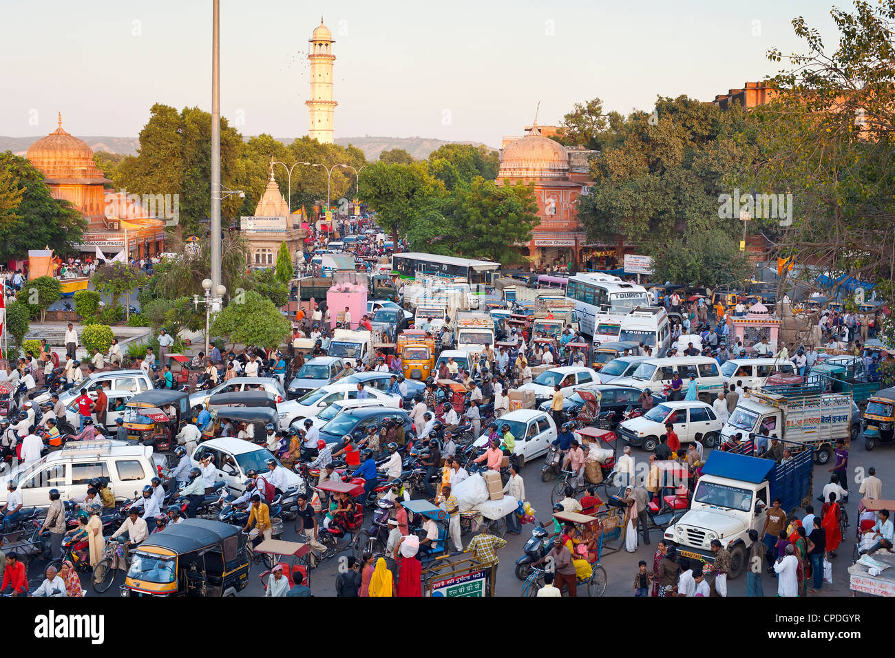 Traffic congestion and street life in the city of Jaipur, Rajasthan, India, Asia Stock Photo