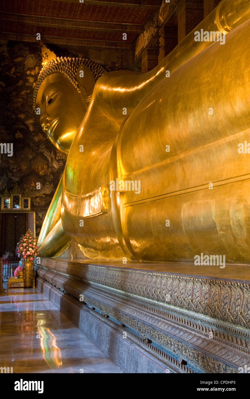 Reclining Buddha, Wat Pho (Reclining Buddha Temple), (Wat Phra