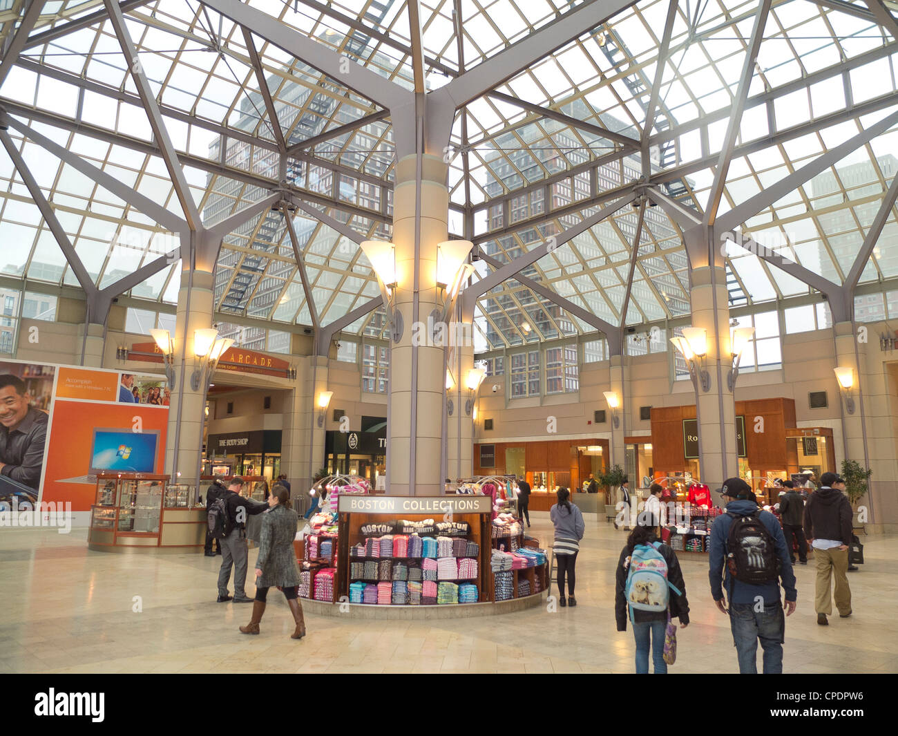 PRUDENTIAL CENTER & COPLEY PLACE STORE GUIDE WALK AROUNDS SHOPPING MALL @ BOSTON  MASSACHUSETTS USA 