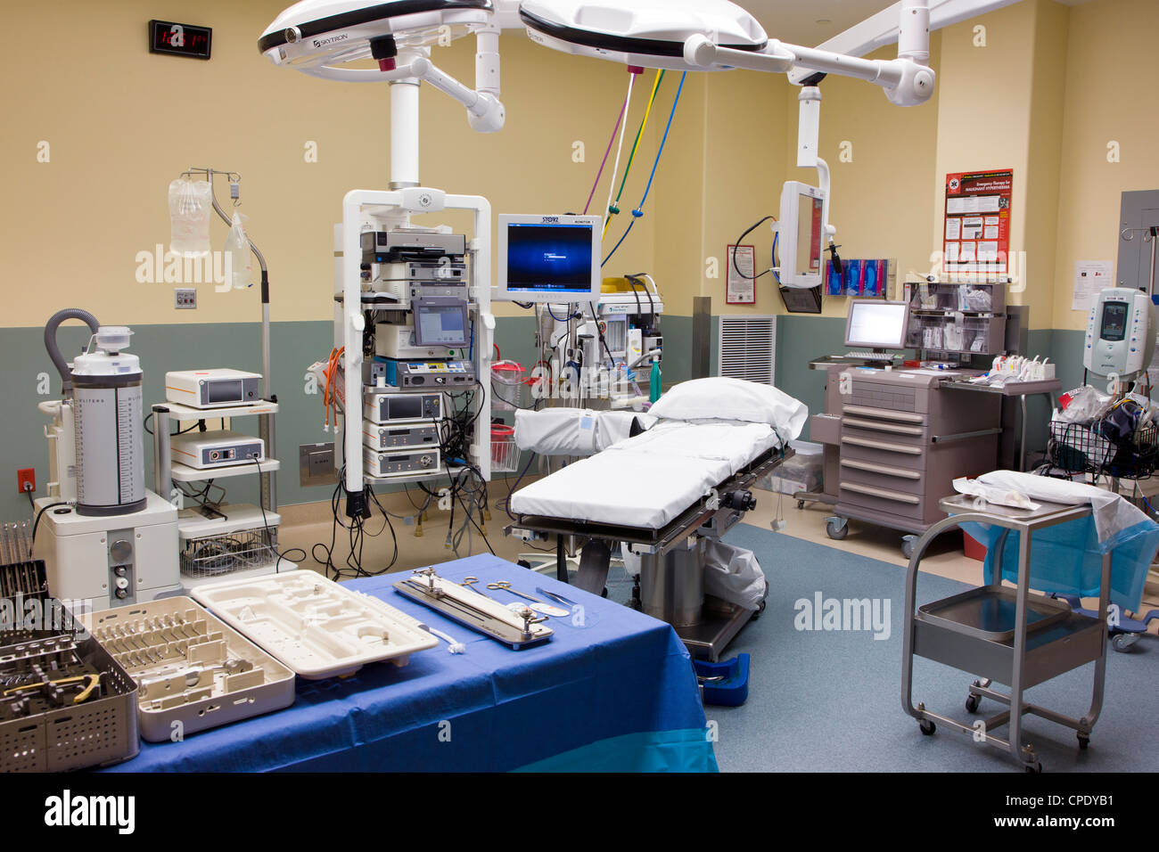 Hospital operating room suite set up in preparation for an orthopedic surgeon and arthroscopic knee surgery Stock Photo