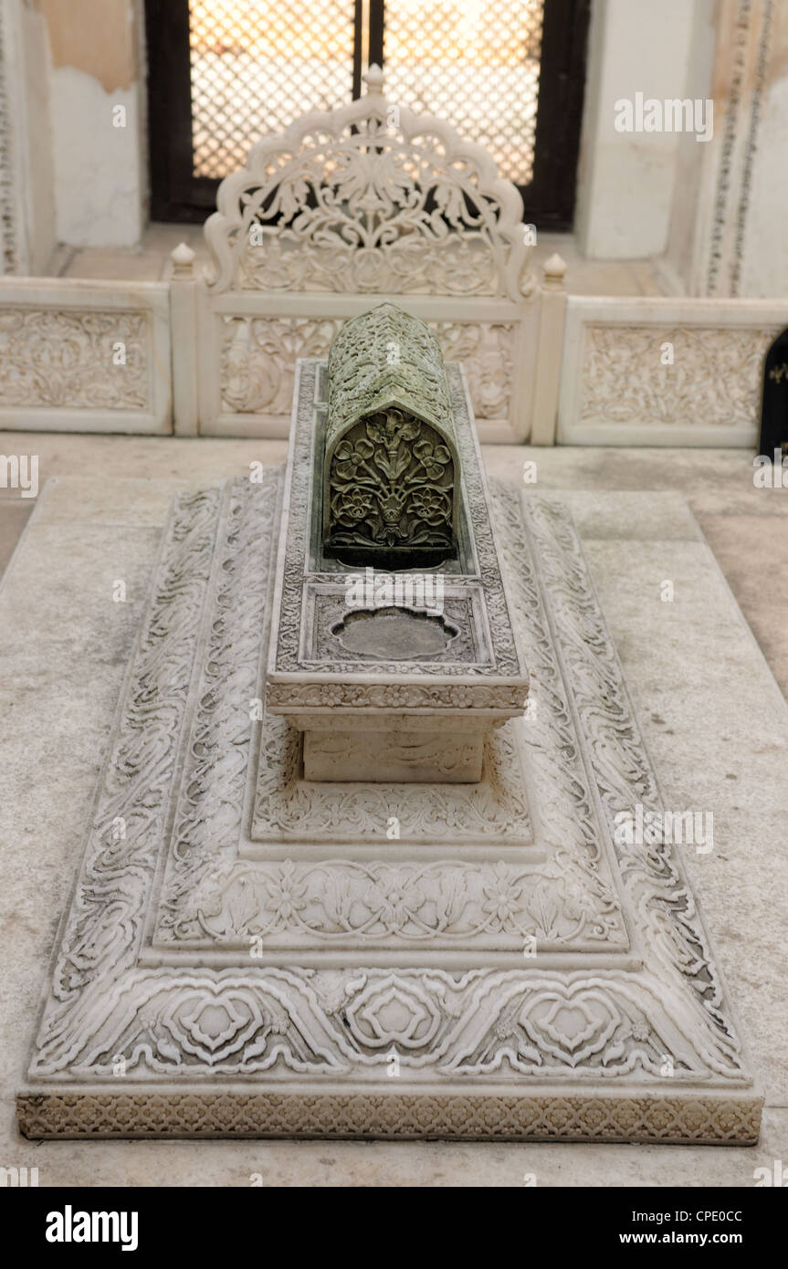 Corridor tombs hi-res stock photography and images - Alamy