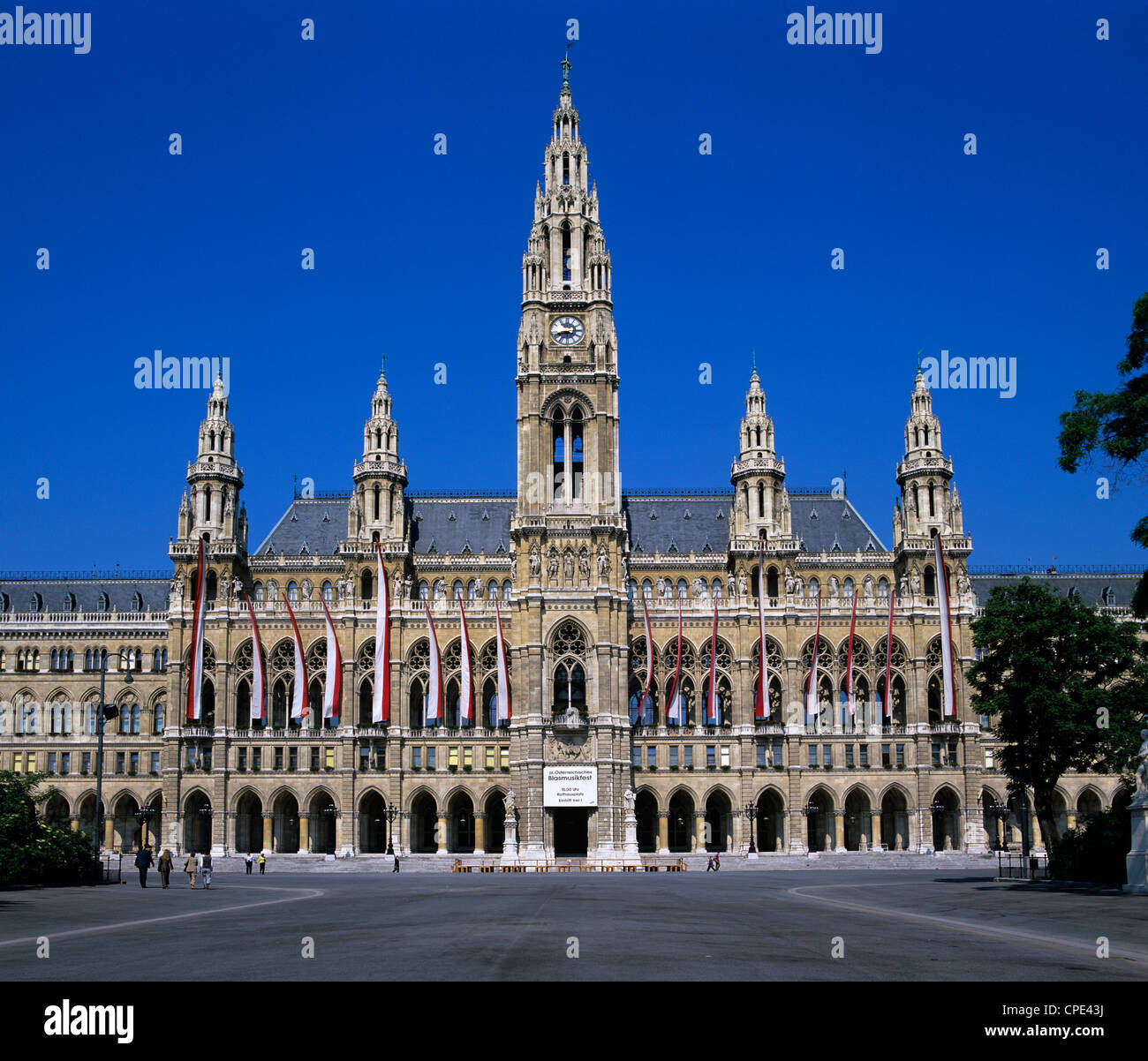 Rathaus (Gothic Town Hall), UNESCO World Heritage Site, Vienna, Austria ...