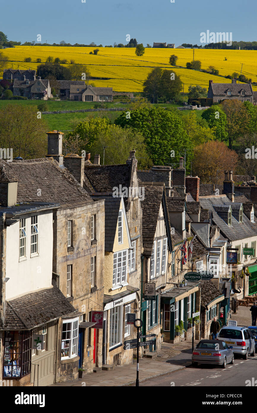 Gateway to the Cotswolds, Burford High street and view in the early summer, Oxfordshire, England Stock Photo