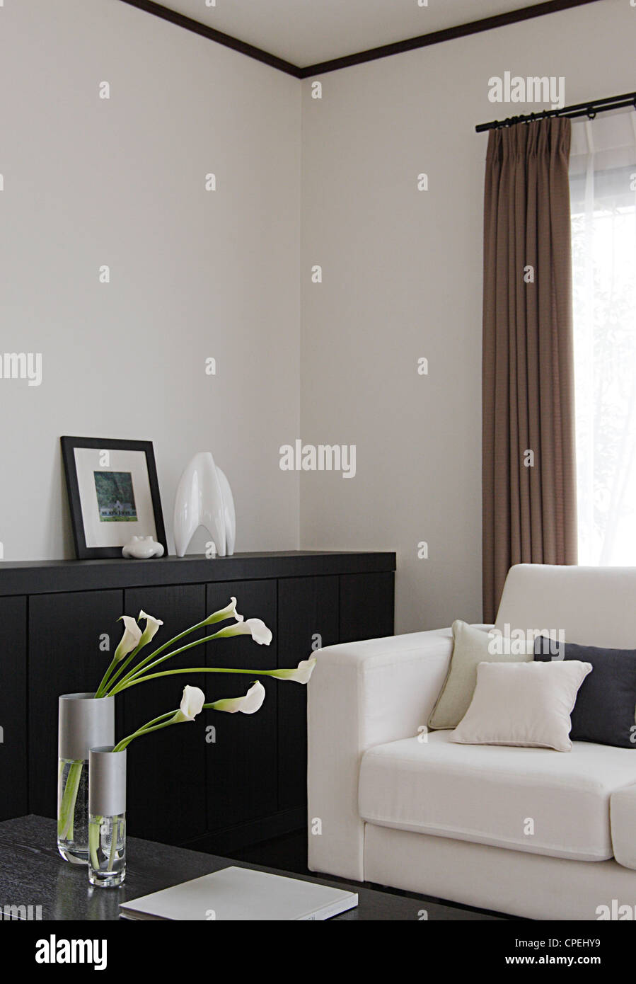 Modern living room interior hi-res stock photography and images - Alamy