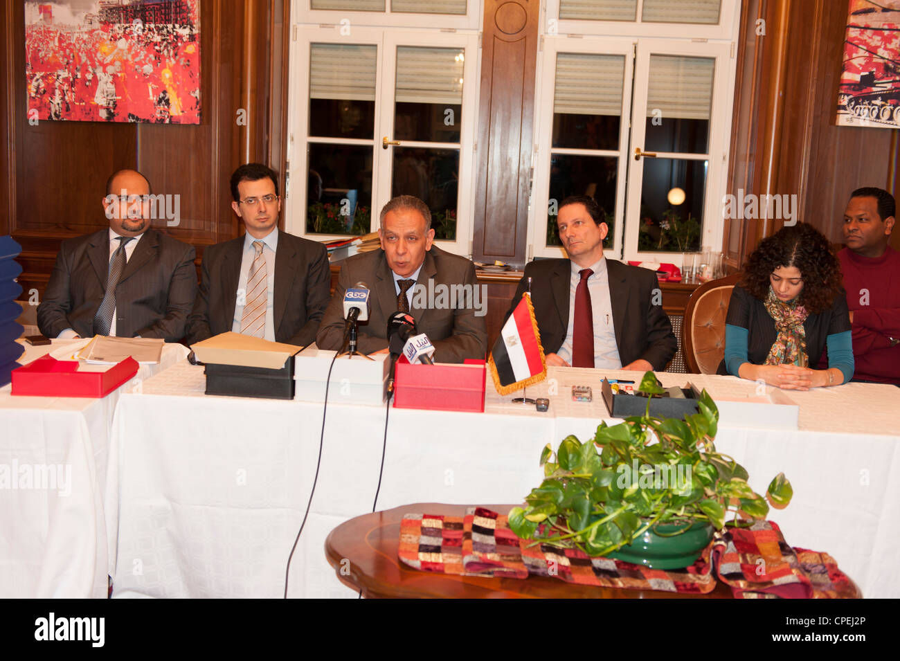 reading the final results of the Egyptian presidential elections in the Austrian Embassy. Stock Photo