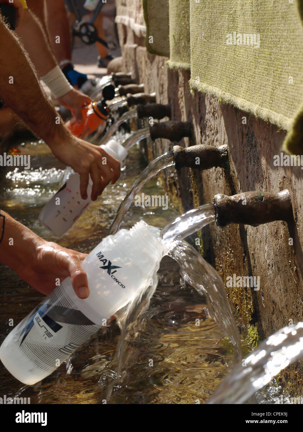 filling bottles of water Stock Photo Alamy