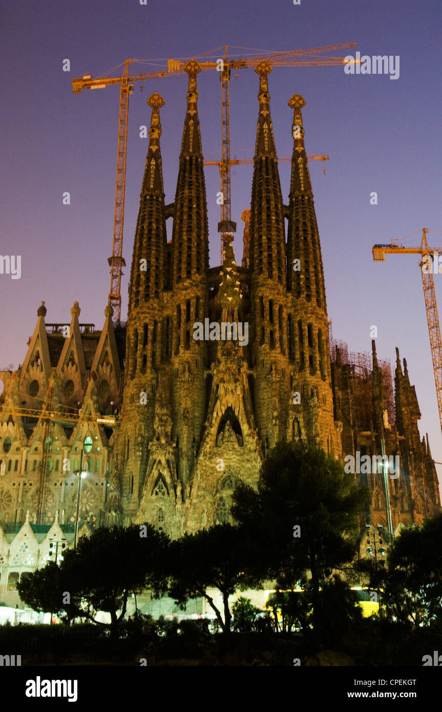 La Sagrada Familiar, designed by Antoni Gaudi, Barcelona, Catalunya, Spain  Stock Photo - Alamy