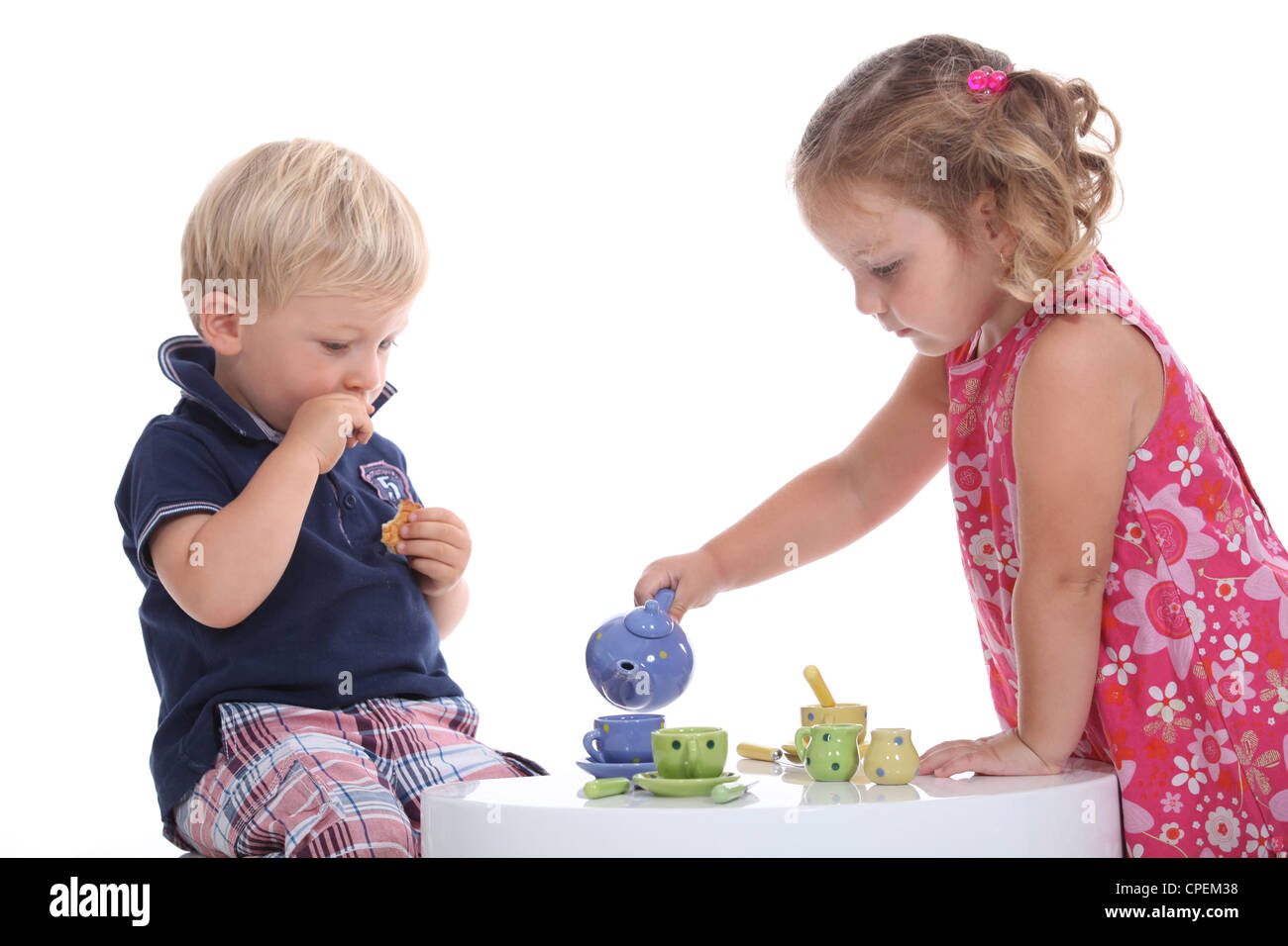 kids at tea party Stock Photo - Alamy
