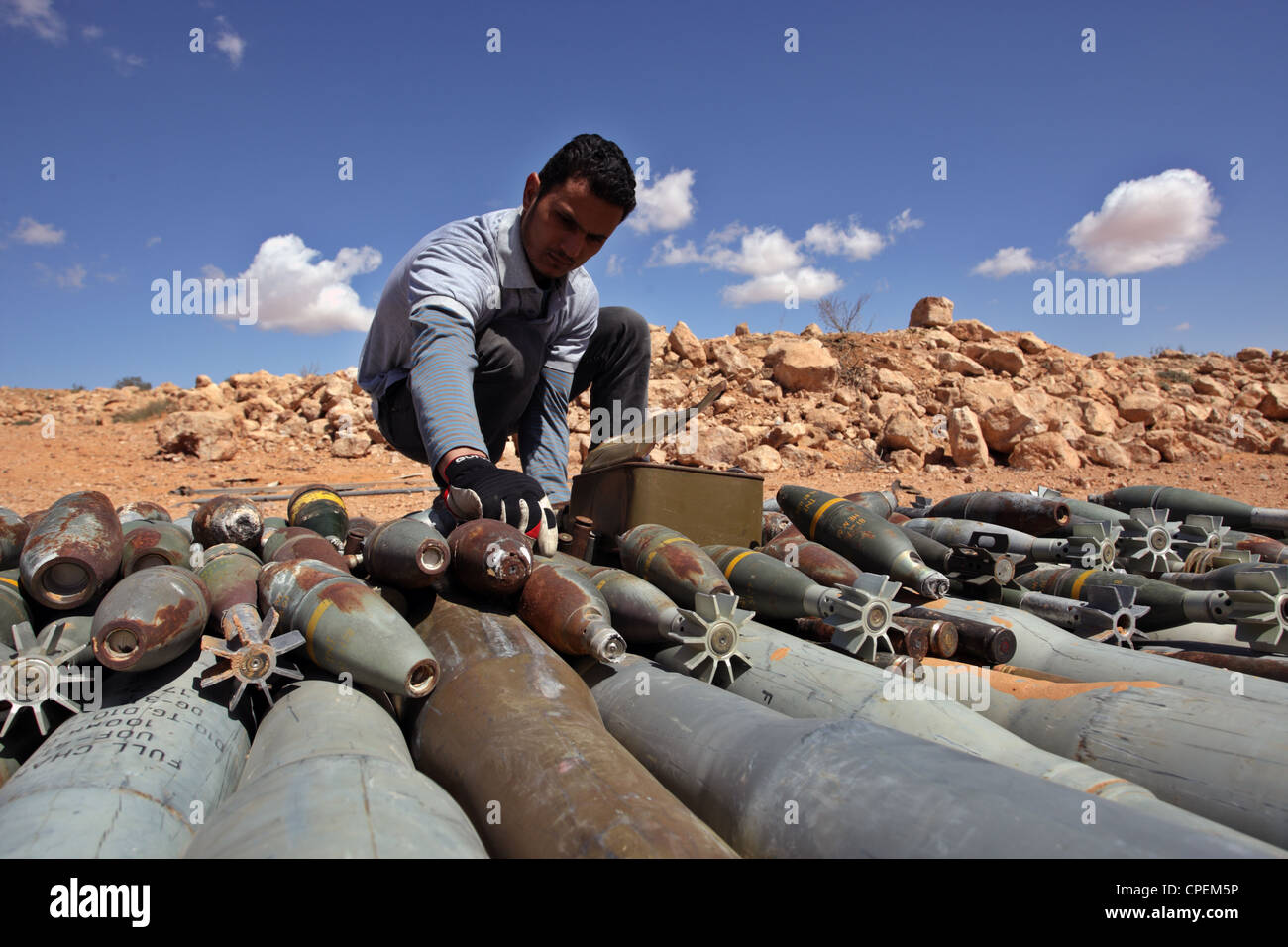 Preparation of demolition of unexploded ordnance near Sirte, Libya Stock Photo