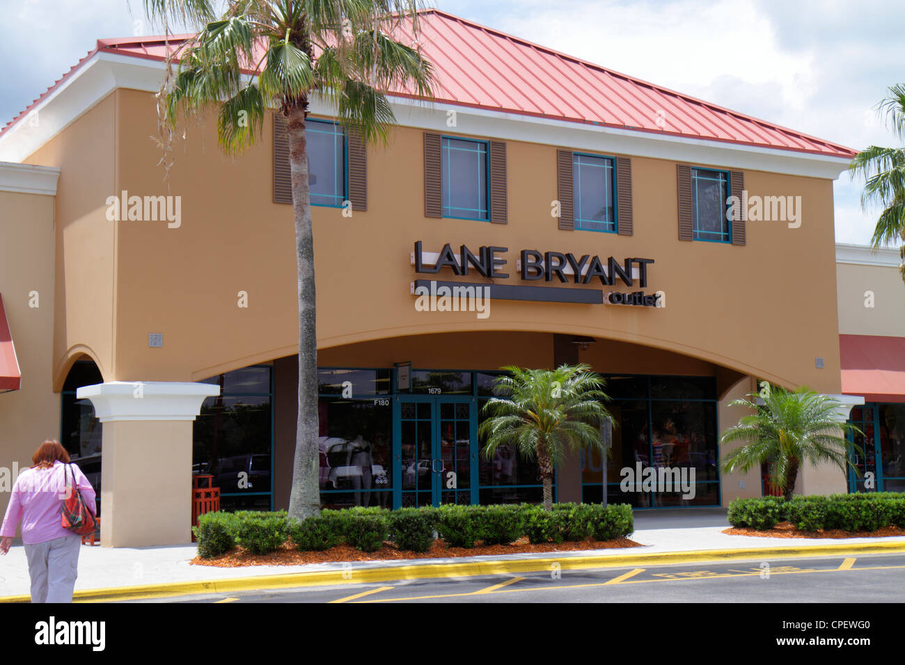 Outlet Malls near Vero Beach, FL Boutique styles and looks right to your front door!