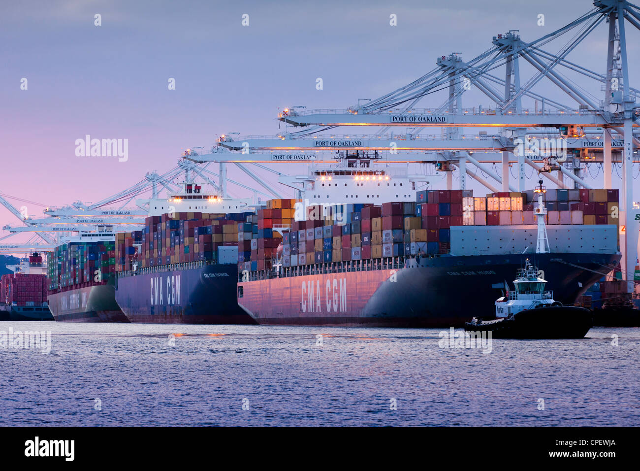 Container ships hi-res stock photography and images - Alamy