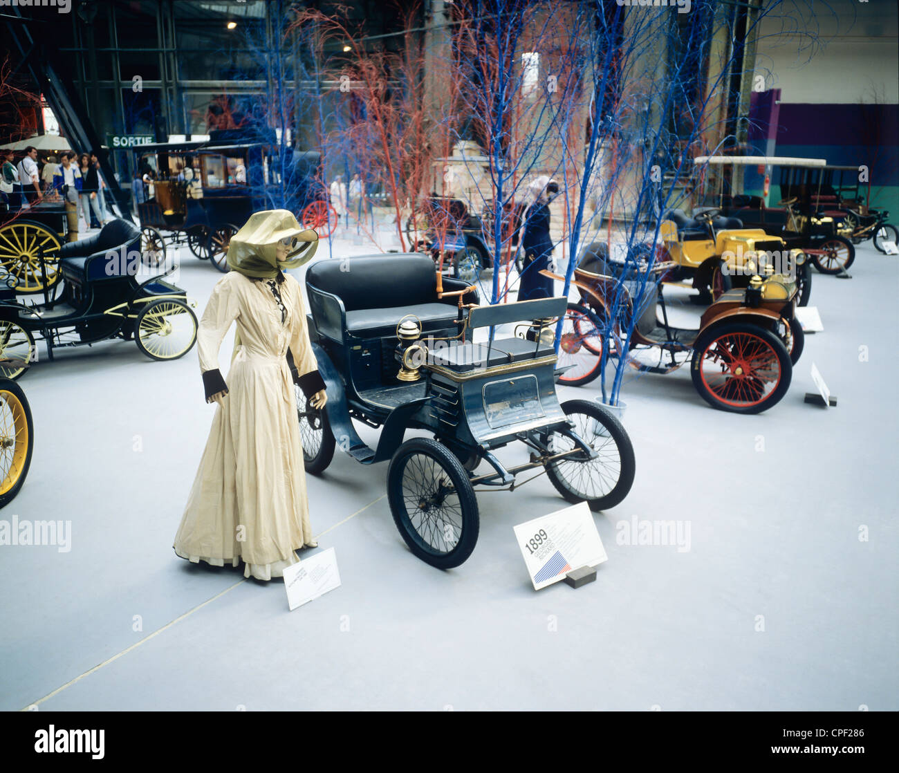 French vintage car exhibition with a Georges Richard type ...