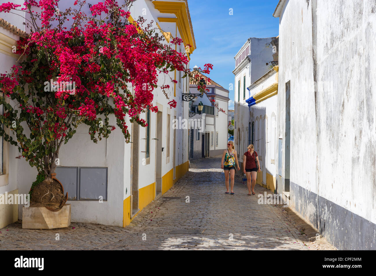 Street in the Old Town (Cidade Velha or Vila Adentro), Faro, Algarve, Portugal Stock Photo