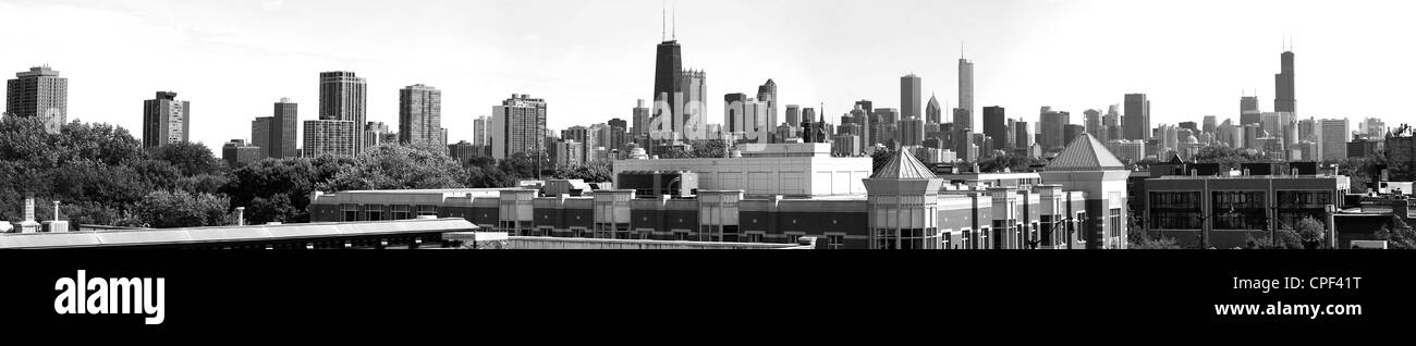 Chicago Skyline Panoramic in Black and White Stock Photo - Alamy