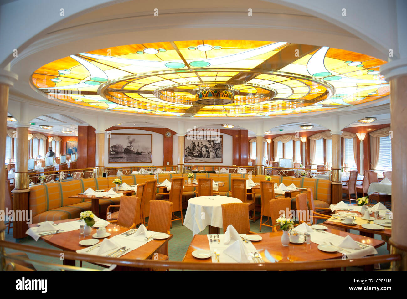 Raak verstrikt Voorbeeld zoete smaak Lido Gourmet & Grill restaurant of the cruise liner MS Deutschland, star of  the ZDF tv serial "Traumschiff Stock Photo - Alamy