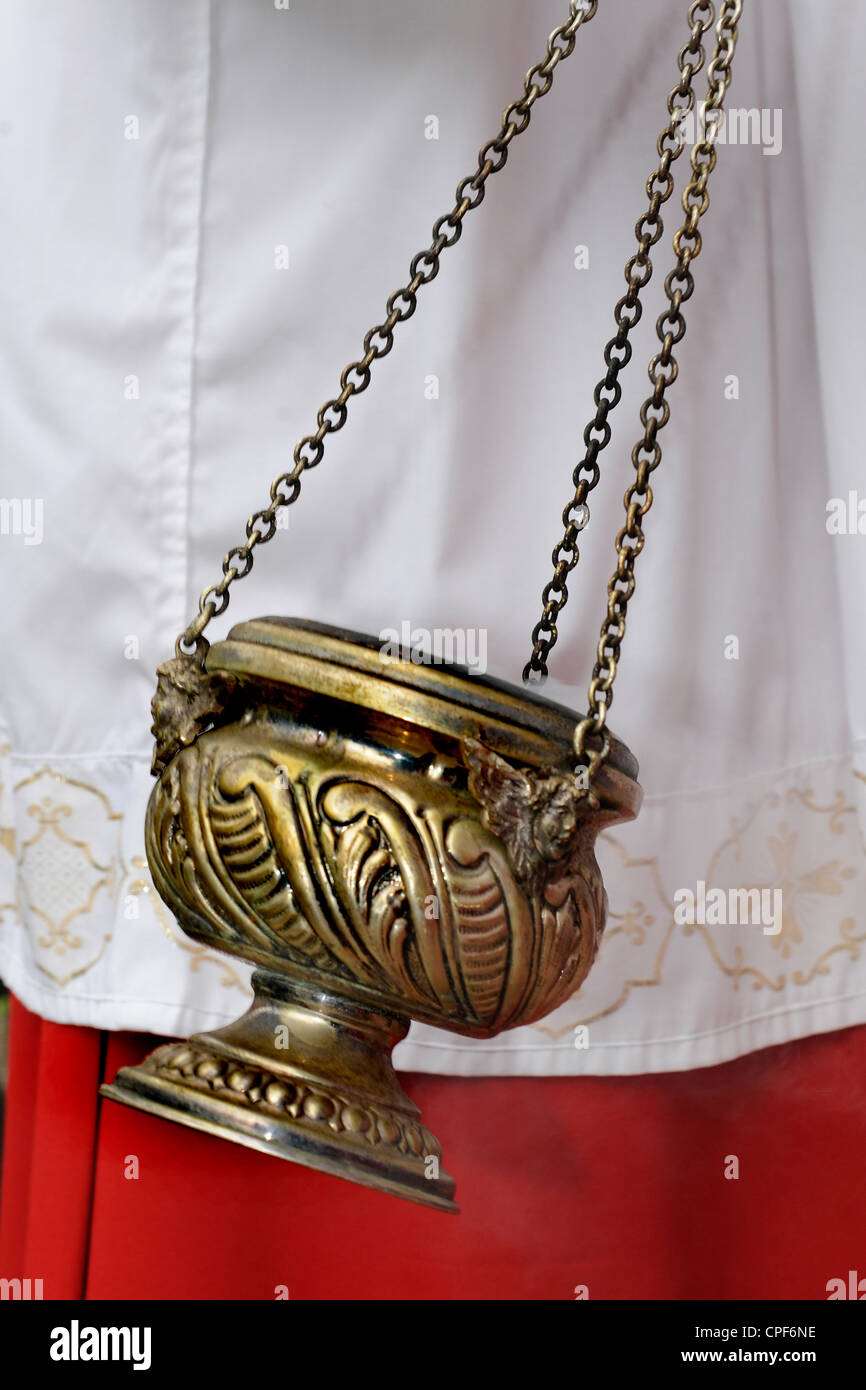 Thurible with incense hires stock photography and images Alamy