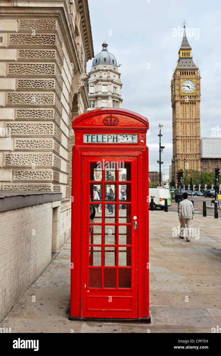 thumbnail image 2 of London Souvenir Red Telephone Booth Die Cast Metal Money Bank – KAV Collectible 2 of 4