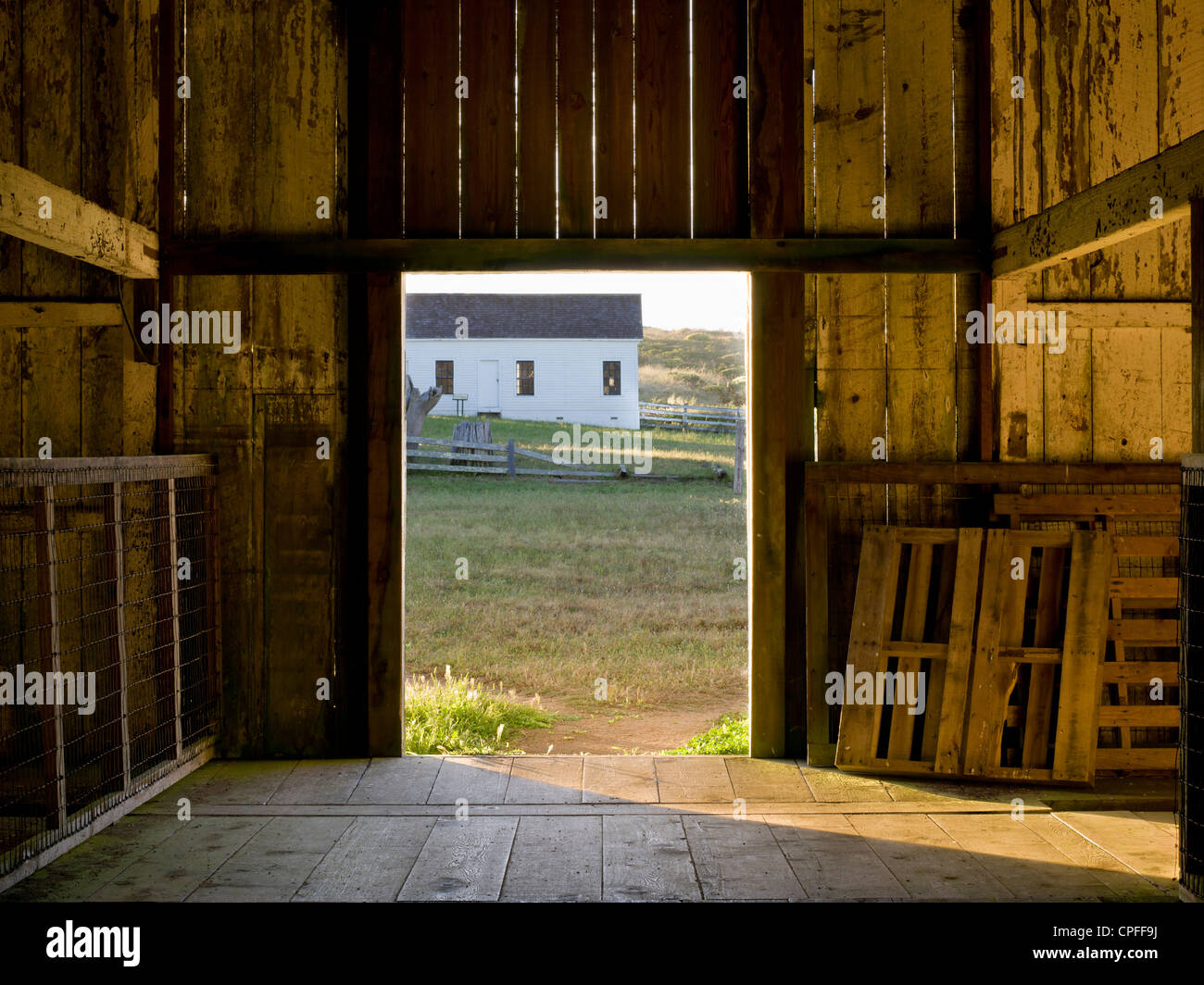 Barn door interior hi-res stock photography and images - Alamy