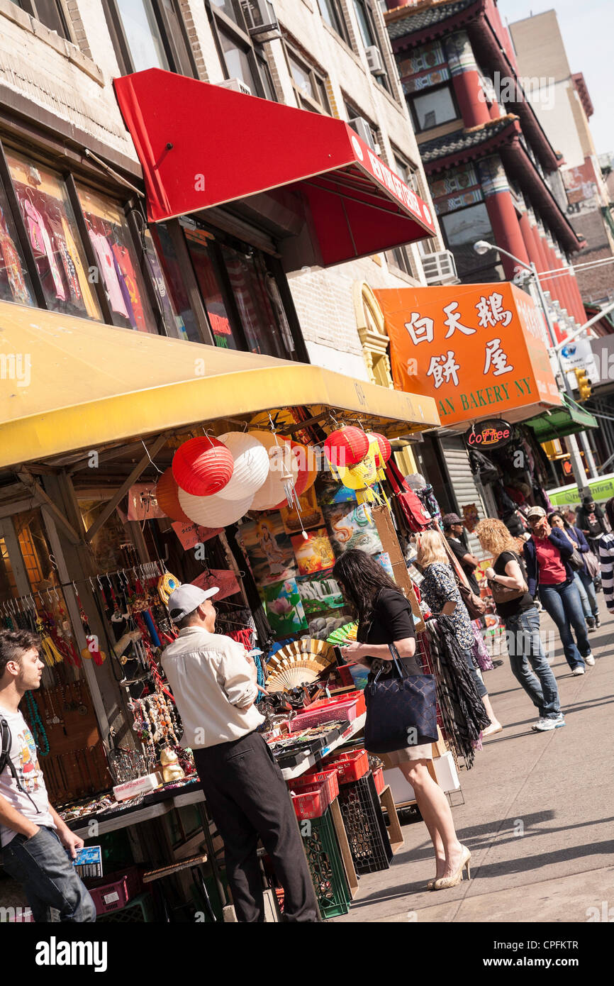 Souvenir Shop, Chinatown, NYC Stock Photo Alamy