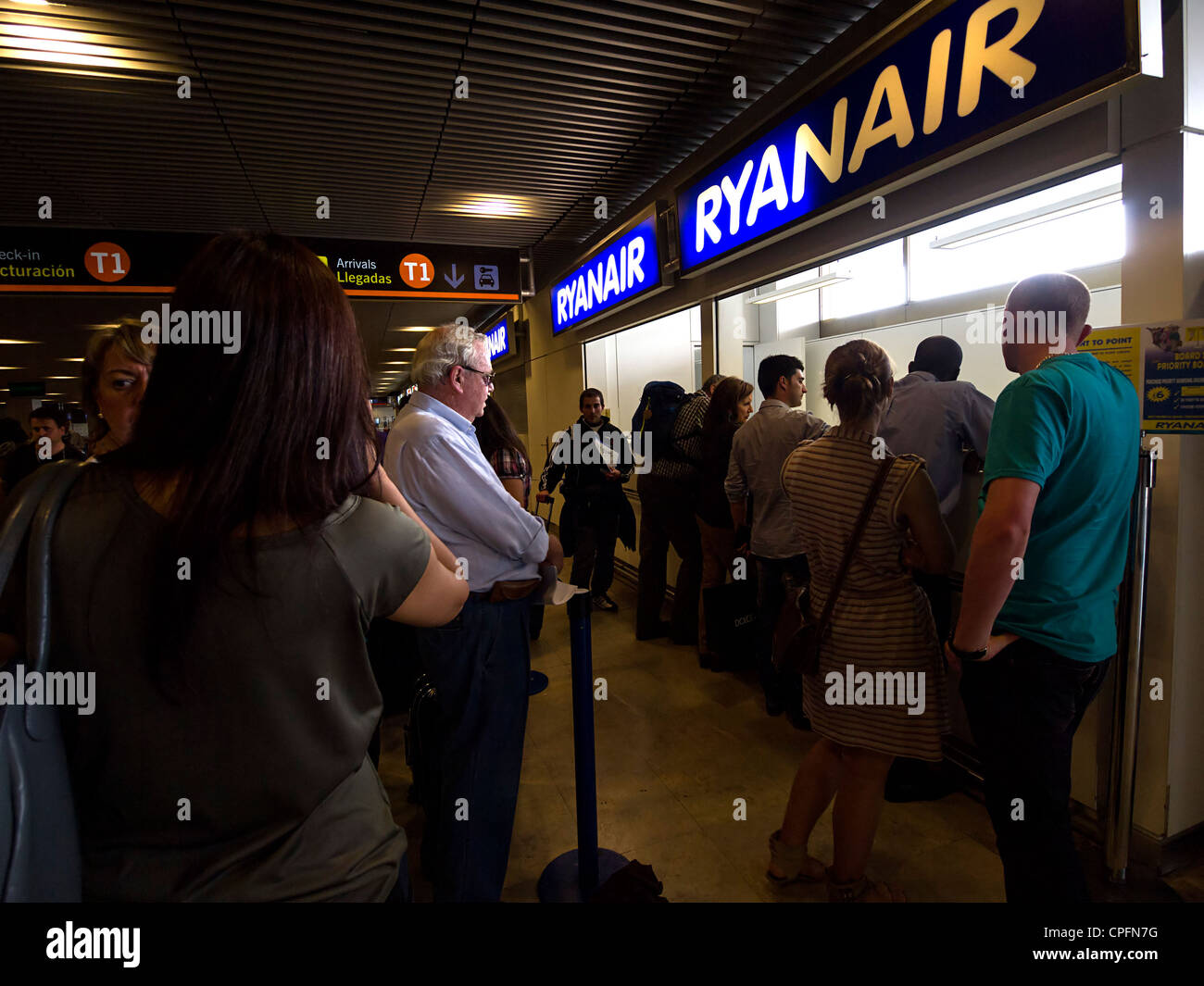 Ryanair checkin desk Stock Photo Alamy