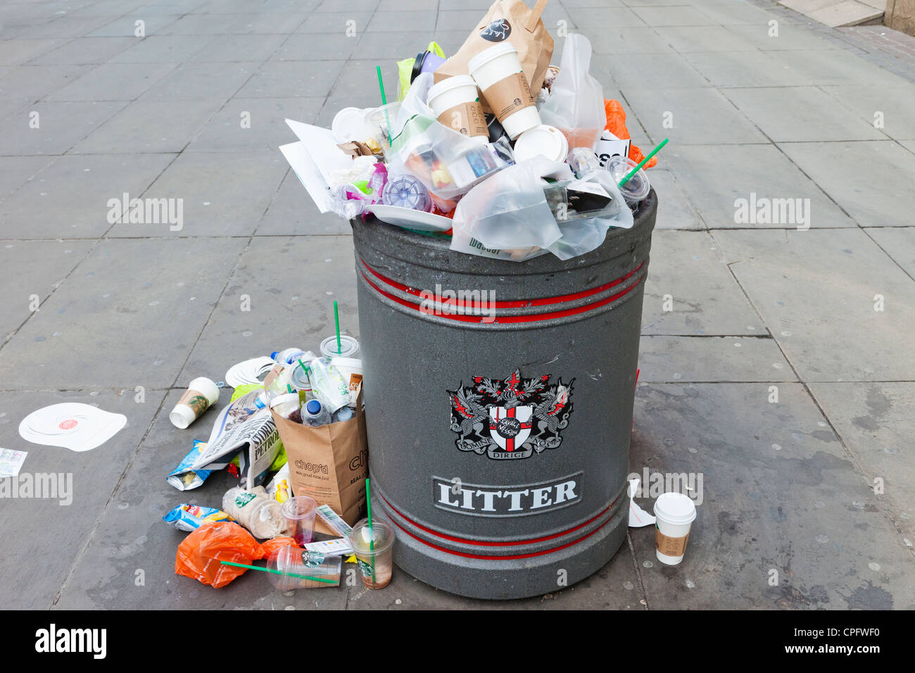 City of london litter hi-res stock photography and images - Alamy