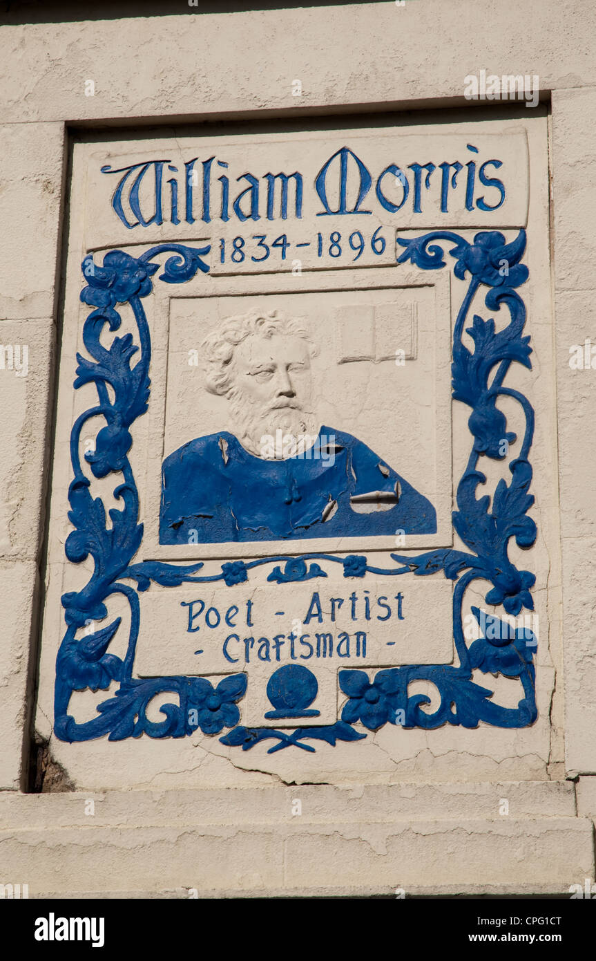 William Morris plaque on the exterior of the former William Morris Press building, Sharston, Wythenshawe,Manchester. Stock Photo