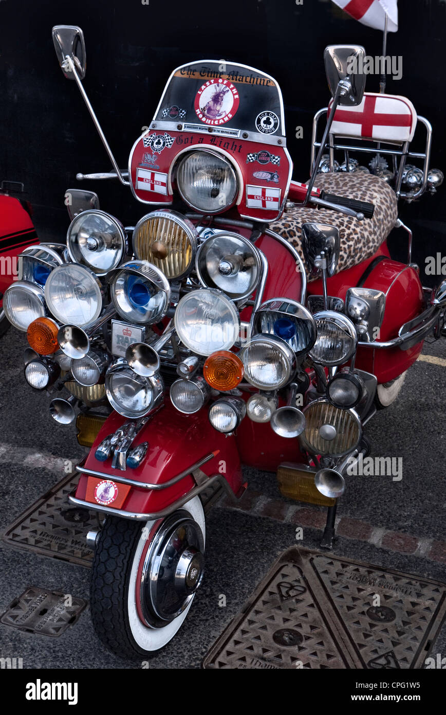 Mod scooter vespa stock photography and images - Alamy