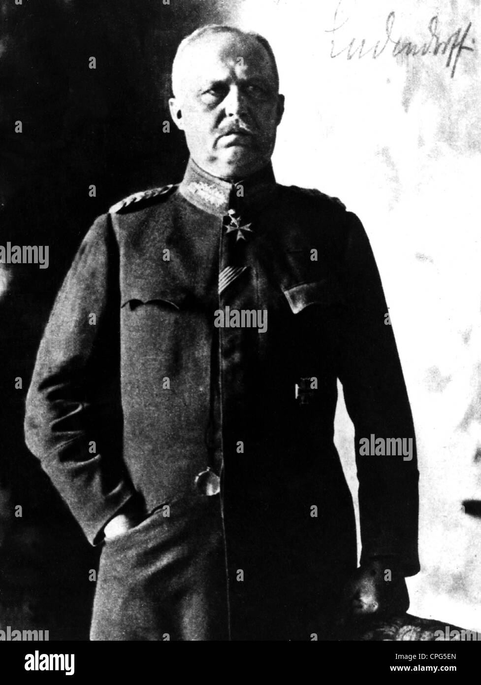 Ludendorff, Erich, 9.4.1865 - 20.12.1937, German general, Generalquartiermeister of Oberste Heeresleitung (Supreme Army Command) 1916 - 1918, half length, circa 1918, Stock Photo