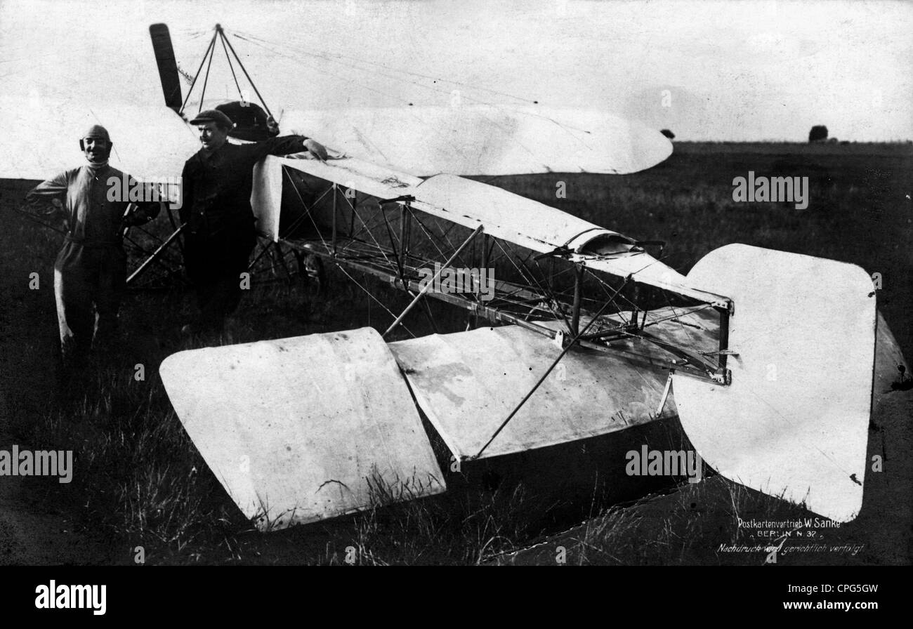 Pegoud, Adolphe, 13.6.1889 - 31.8.1915, French aviator, besides a  Blériot XI aircraft, picture postcard, W. Sahnke, Berlin, 1913, , Stock Photo