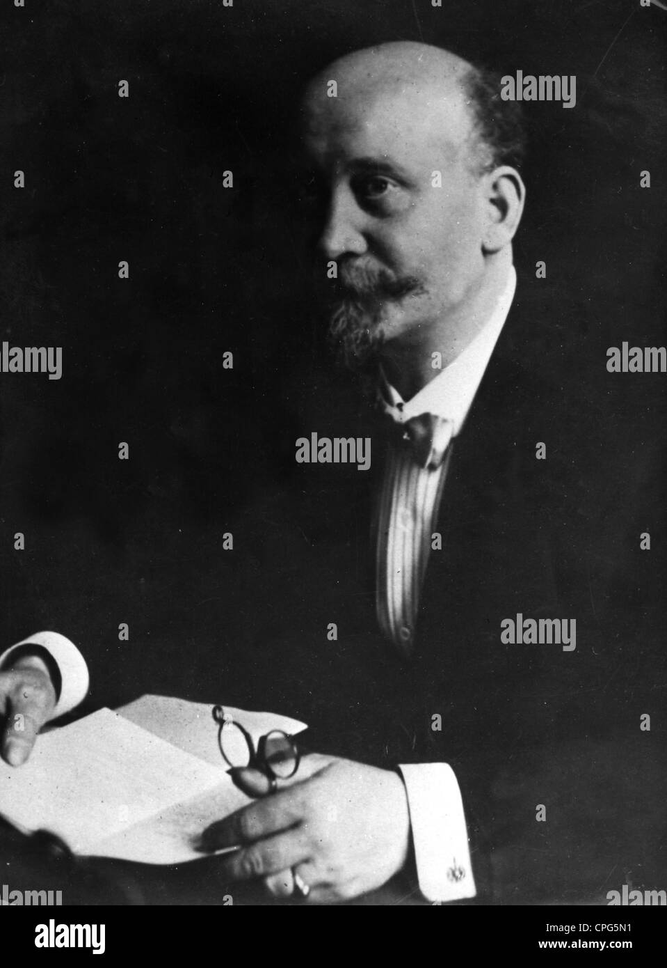 Scheidemann, Philipp, 26.7.1865 - 29.11.1939, German journalist and politician (SPD), chancellor of the German Reich 1919, half length, Stock Photo