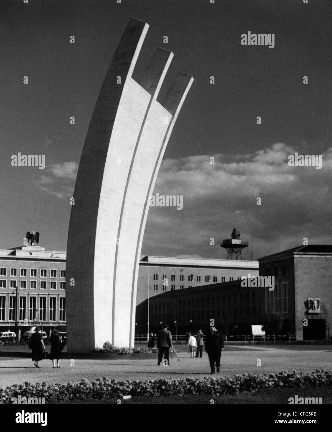 geography / travel, Germany, Berlin, Tempelhof Airport, airlift monument, 1953, Additional-Rights-Clearences-Not Available Stock Photo