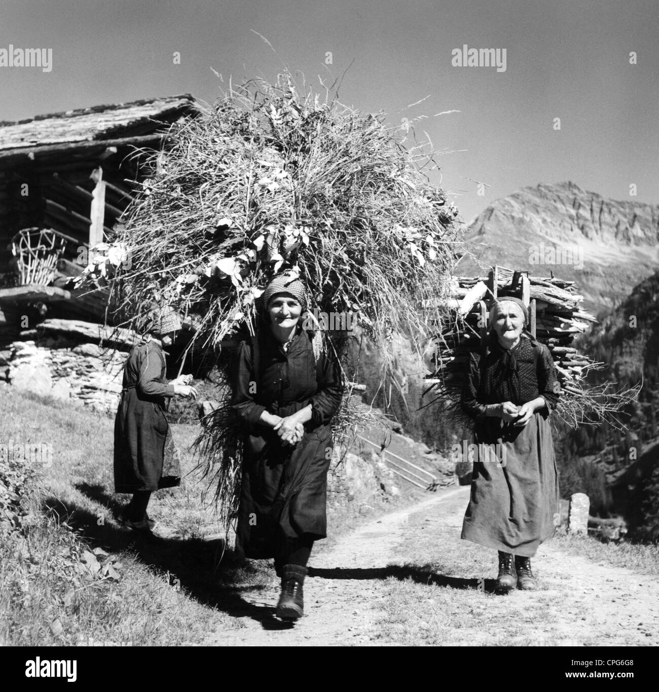 agriculture, forestry / wood, female mountain farmers carrying wood, 1950s, Additional-Rights-Clearences-Not Available Stock Photo